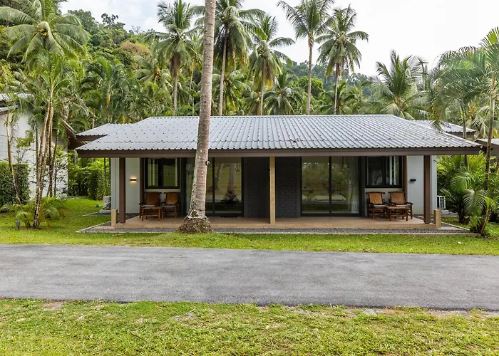 Phukhaolak Resort