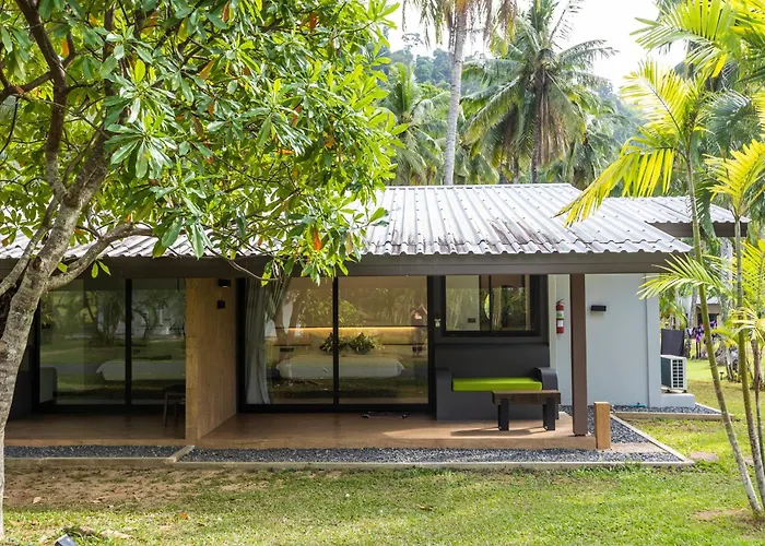 Phukhaolak Resort